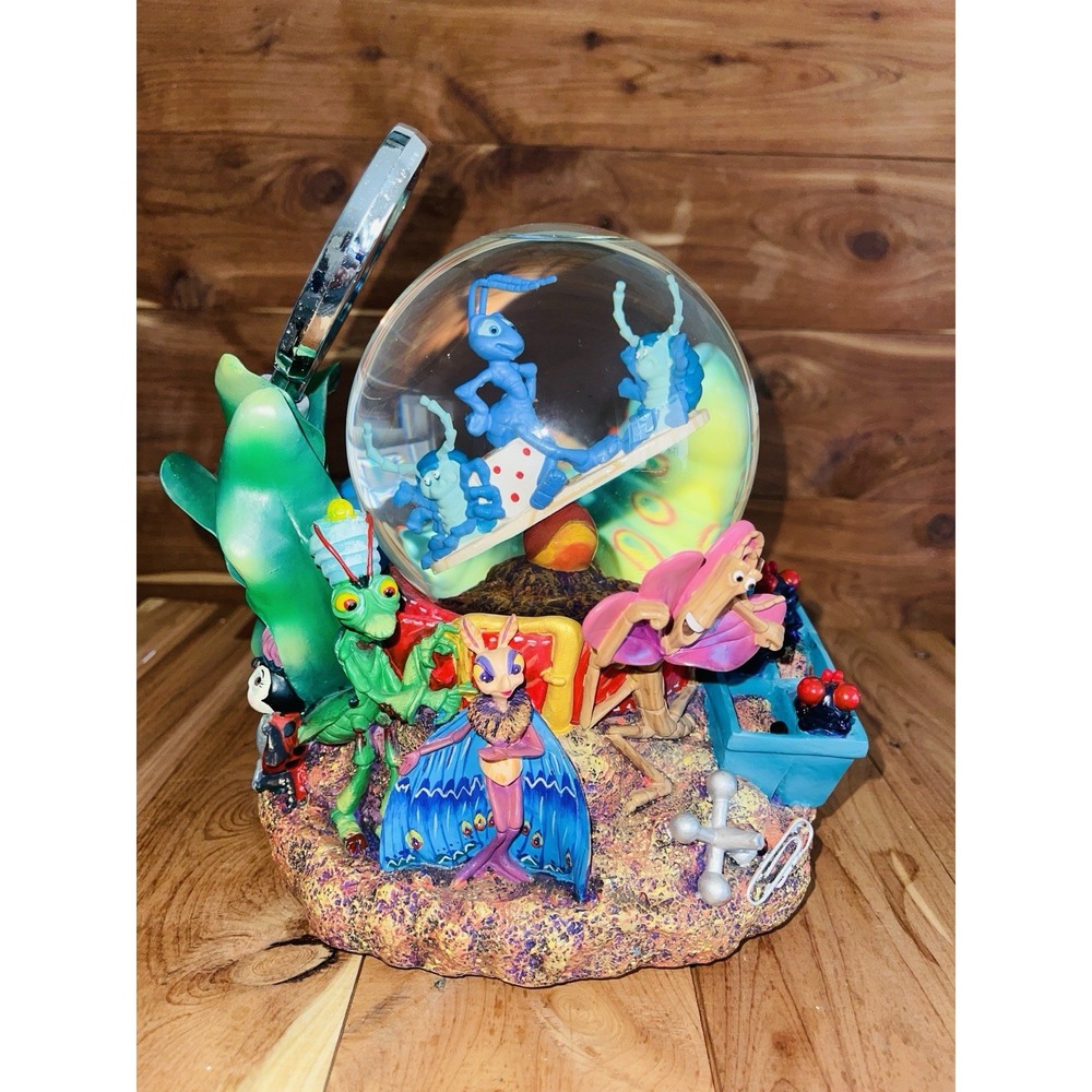 VTG 1998 Disney Pixar A Bug's Life Snow Globe Musical Box. Randy Newman